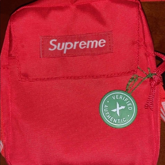 red supreme shoulder bag - Picture 2 of 2